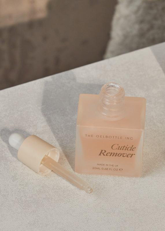 The GelBottle Nagelhautentferner