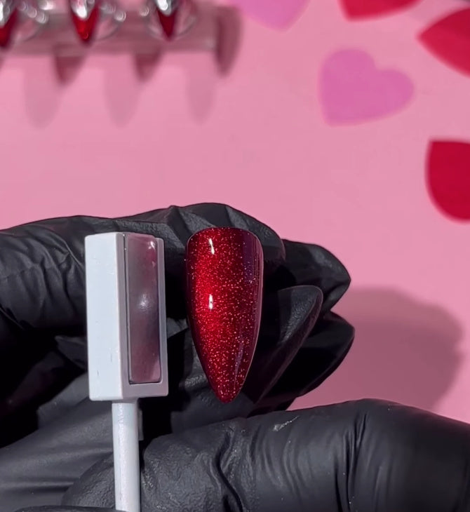 The GelBottle Cat Eye Magnet-Tool